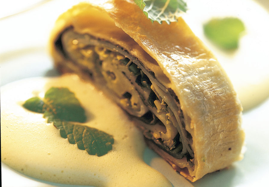 Gruyère AOP-Strudel an Meerrettich-Sabayon