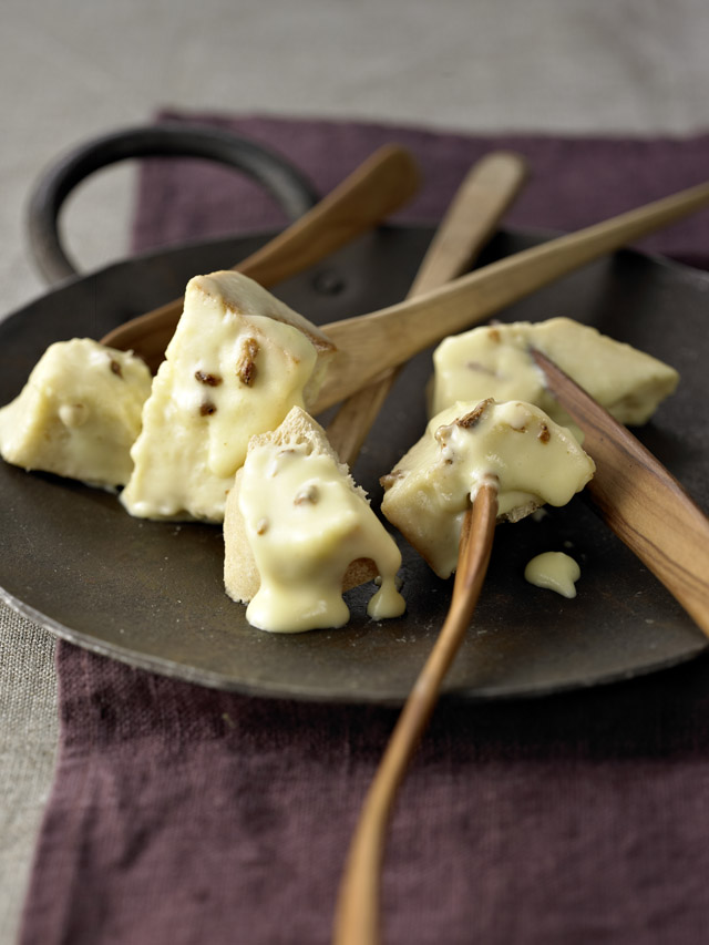 Steinpilz-Käsefondue mit Le Gruyère AOP und Vacherin Fribourgeois AOP ...