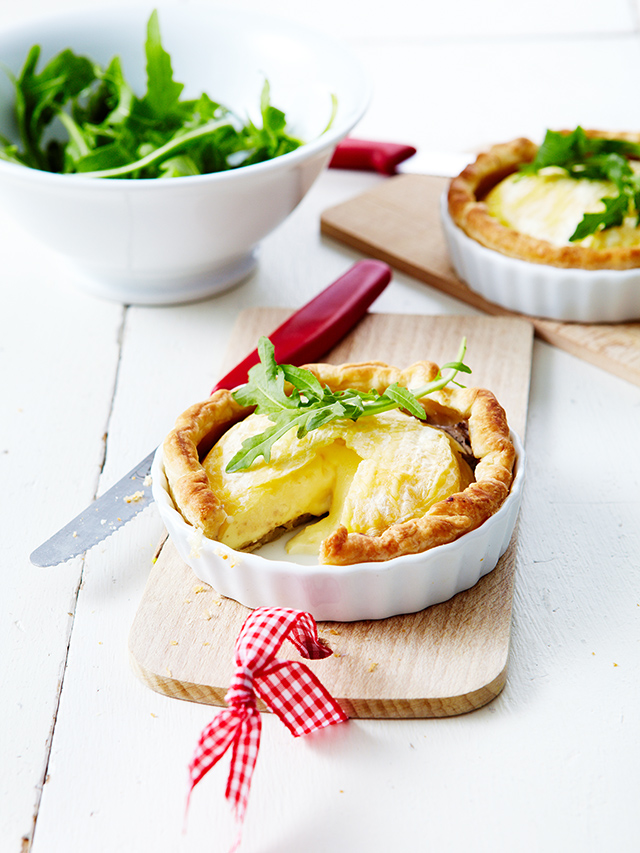 Tartelettes mit Champignons und Tomme Vaudoise