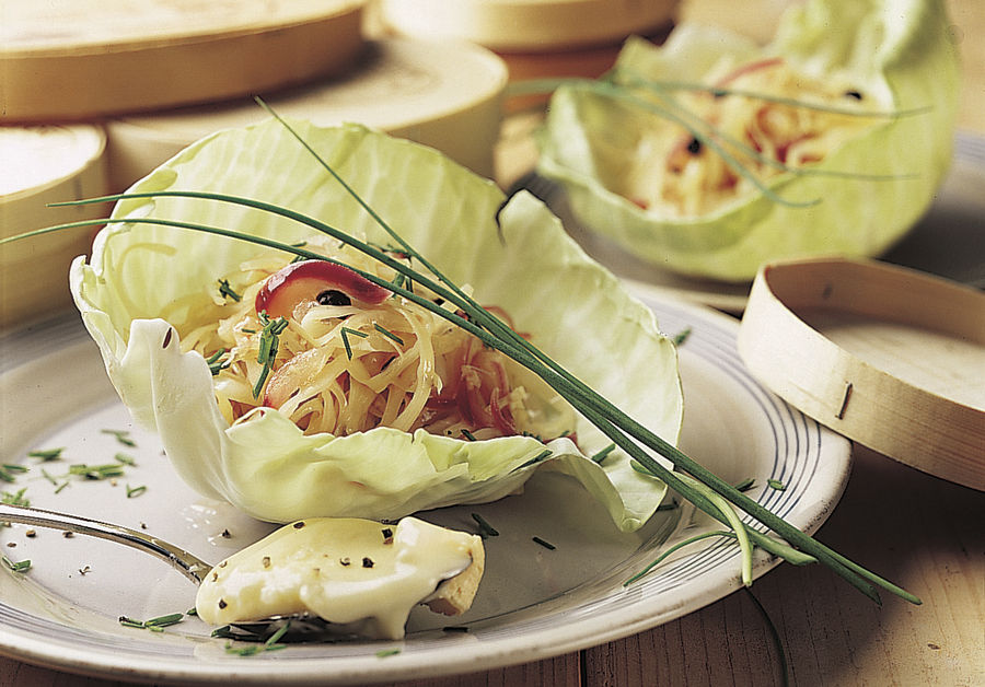 Lauwarmer Weisskabissalat mit Vacherin Mont-d'Or AOP