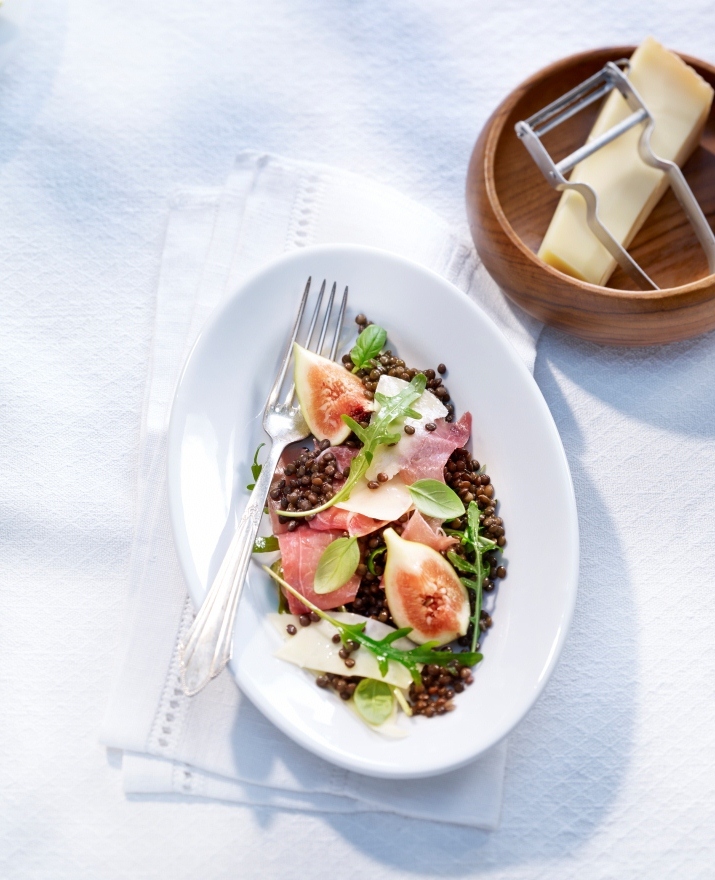 Salat mit Linsen, Feigen und Gruyère AOP