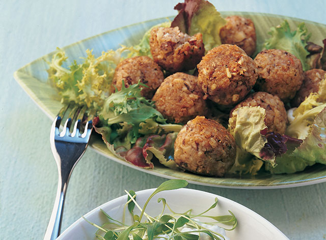 Boulettes d’épeautre aux noisettes et Etivaz AOP