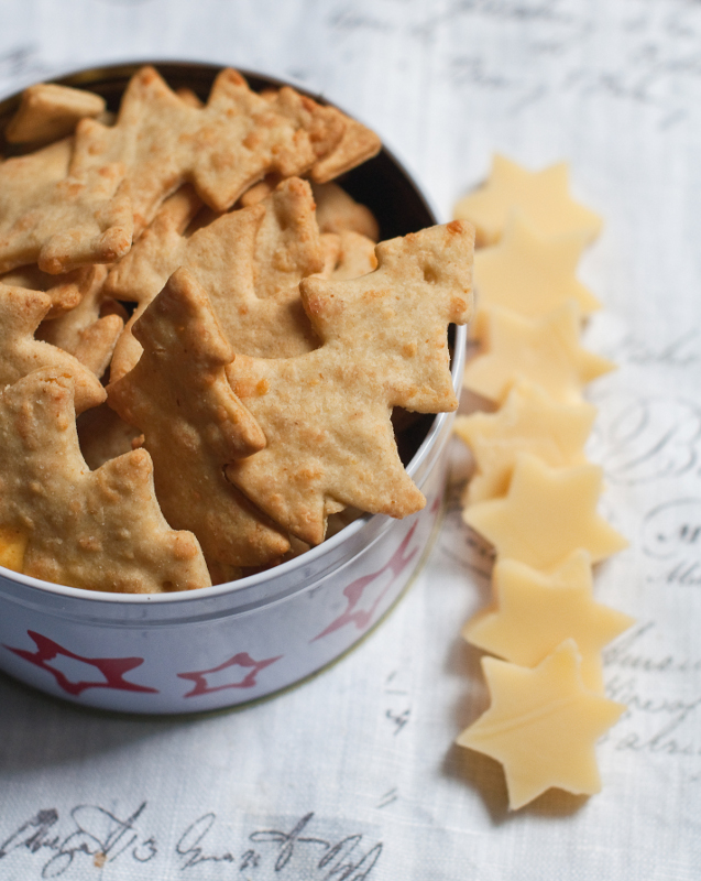 Weihnachtsbaum-Cracker mit Emmentaler AOP