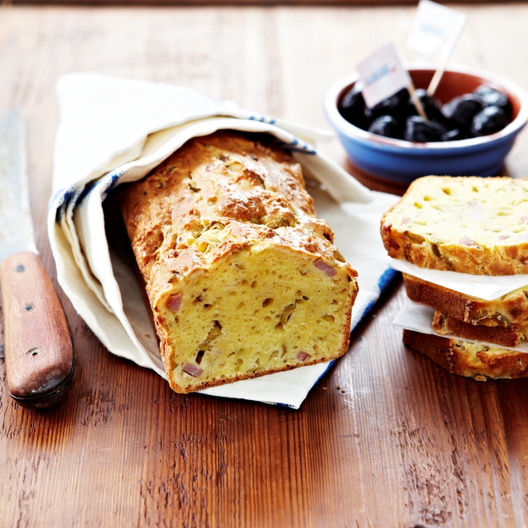 Cake aux olives et au Gruyère AOP