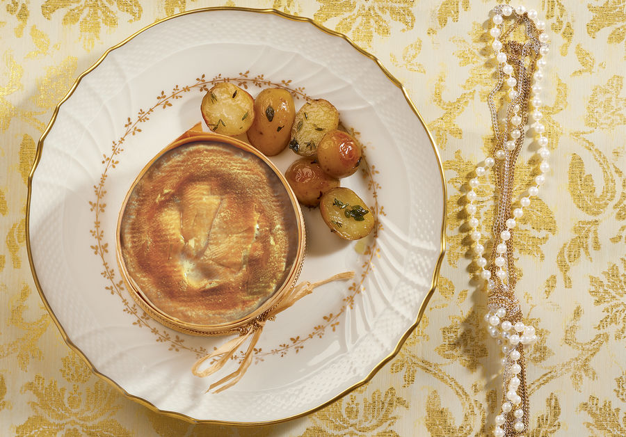 Vacherin Mont d‘Or AOP mit Kräuterkartoffeln