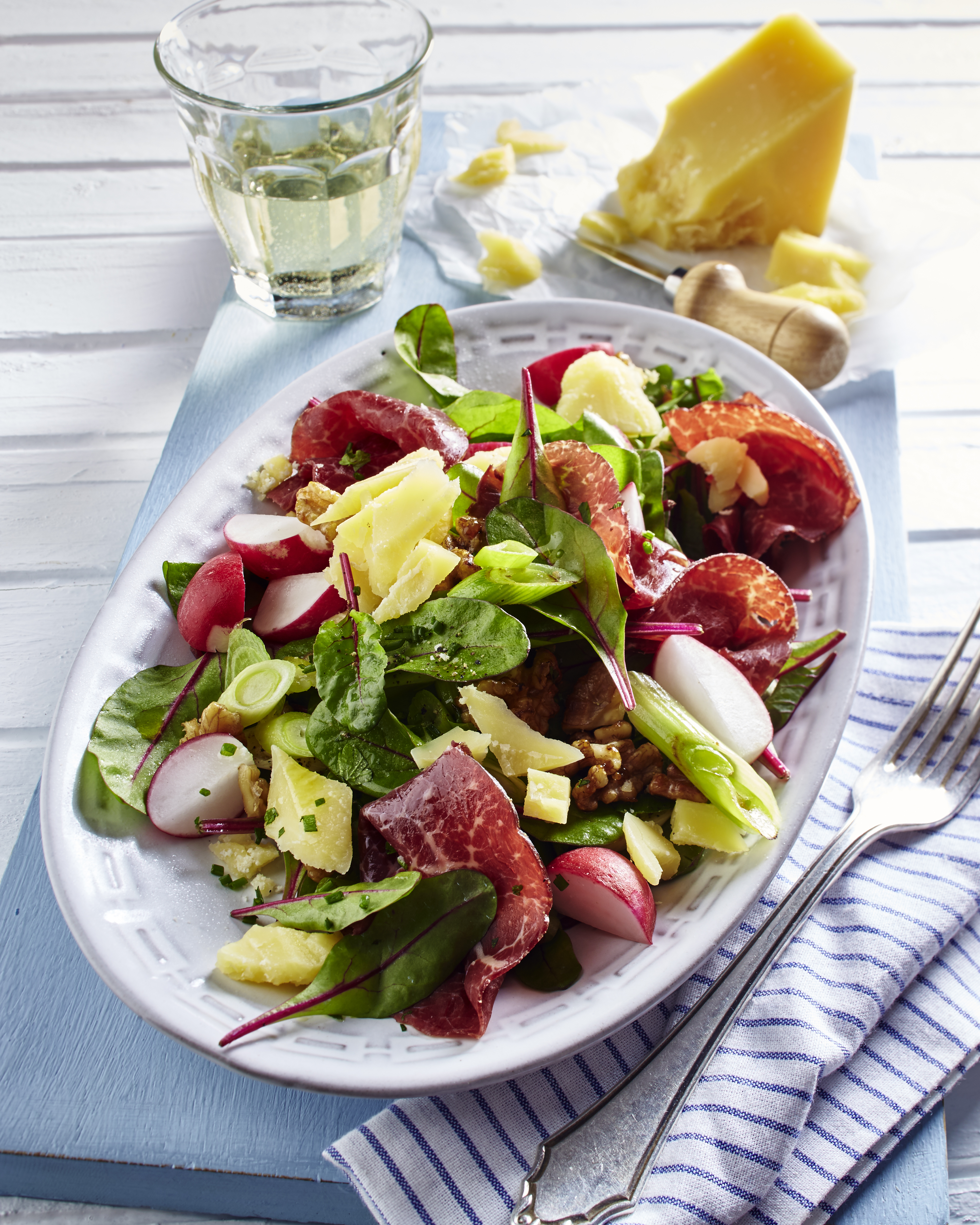 Mangold-Salat mit Bündnerfleisch und Sbrinz AOP