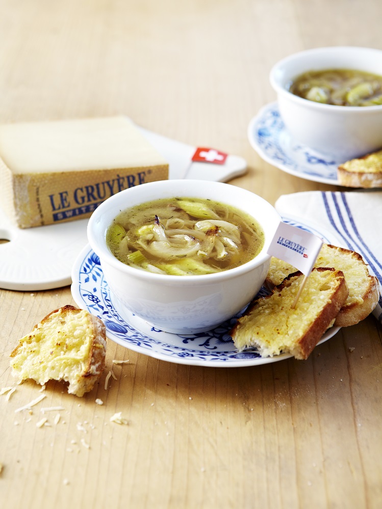 Zwiebelsuppe mit Gruyère AOP