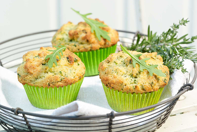 Kräuter-Muffins mit Schweizer Emmentaler AOP